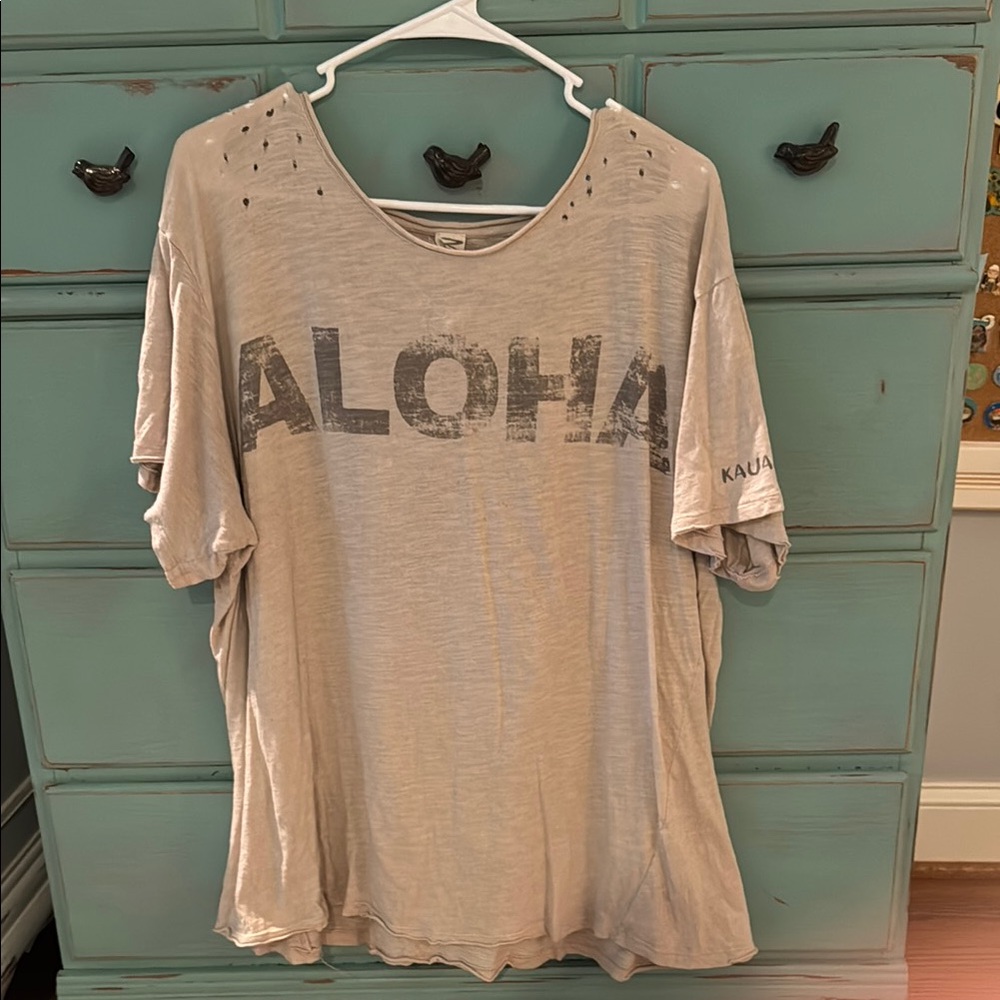 Magnolia Pearl OSFM Beige ALOHA Short Sleeve T-Shirt